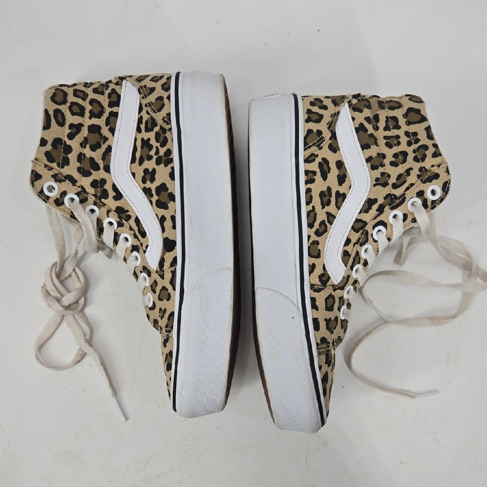 Vans High-Top Sneakers with Leopard Pattern - Picture 3 of 10